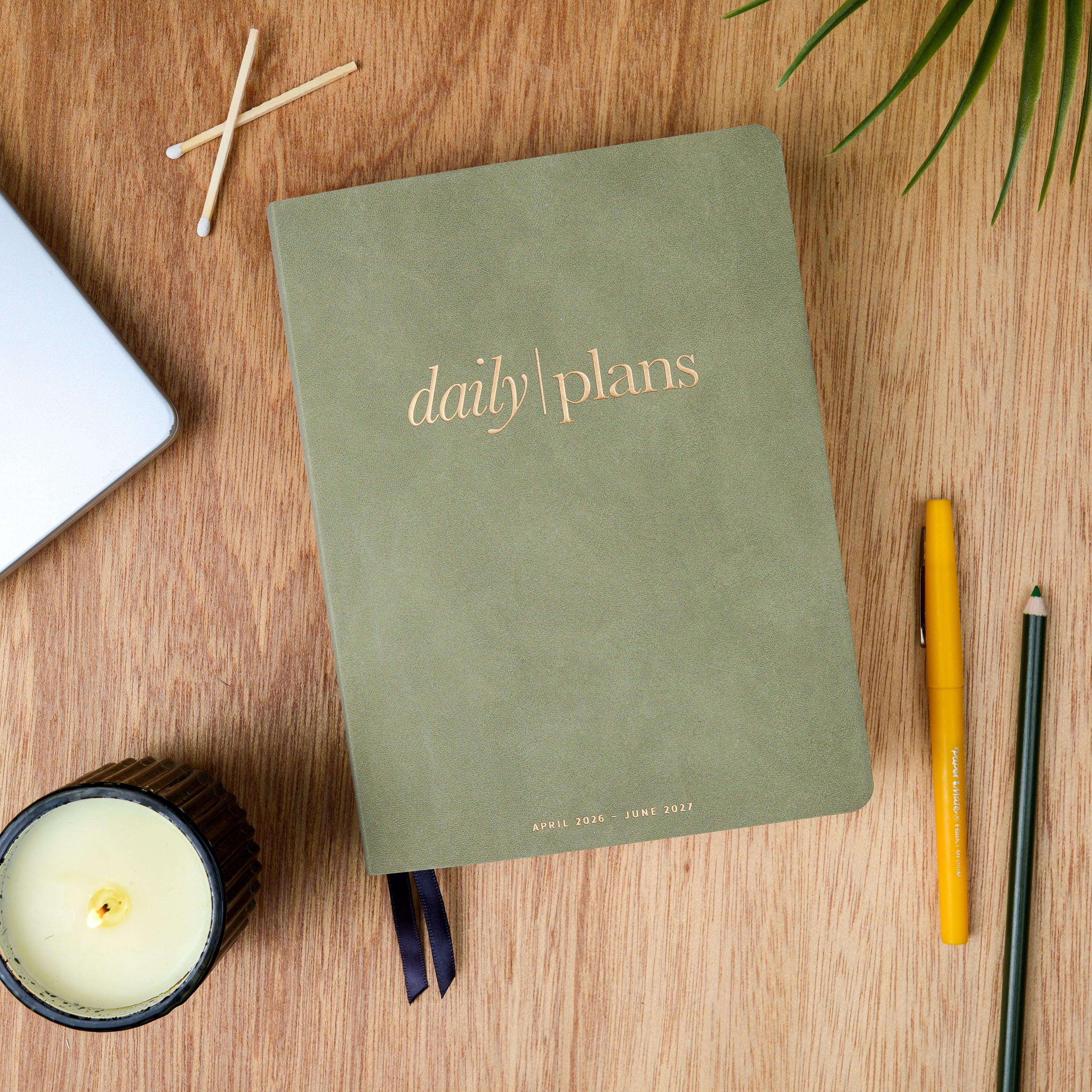 Think Ink 6" x 8" Sage Green 15-Month Daily Flex Planner with Gilded Edges - Image 2