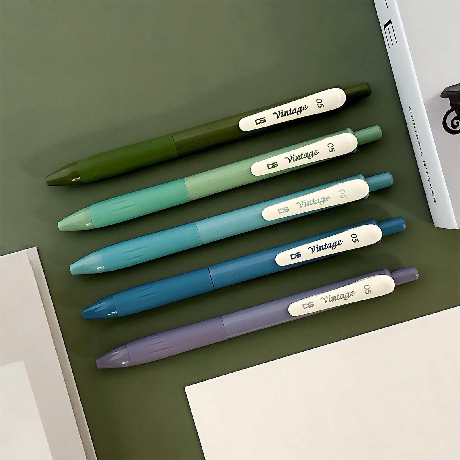 Wrapables Multi-Color Retractable Gel Pen Set (5 pack), 0.5mm Fine Point, for Writing, Journaling, Drawing, Home and Office, Cool Artic - Image 4